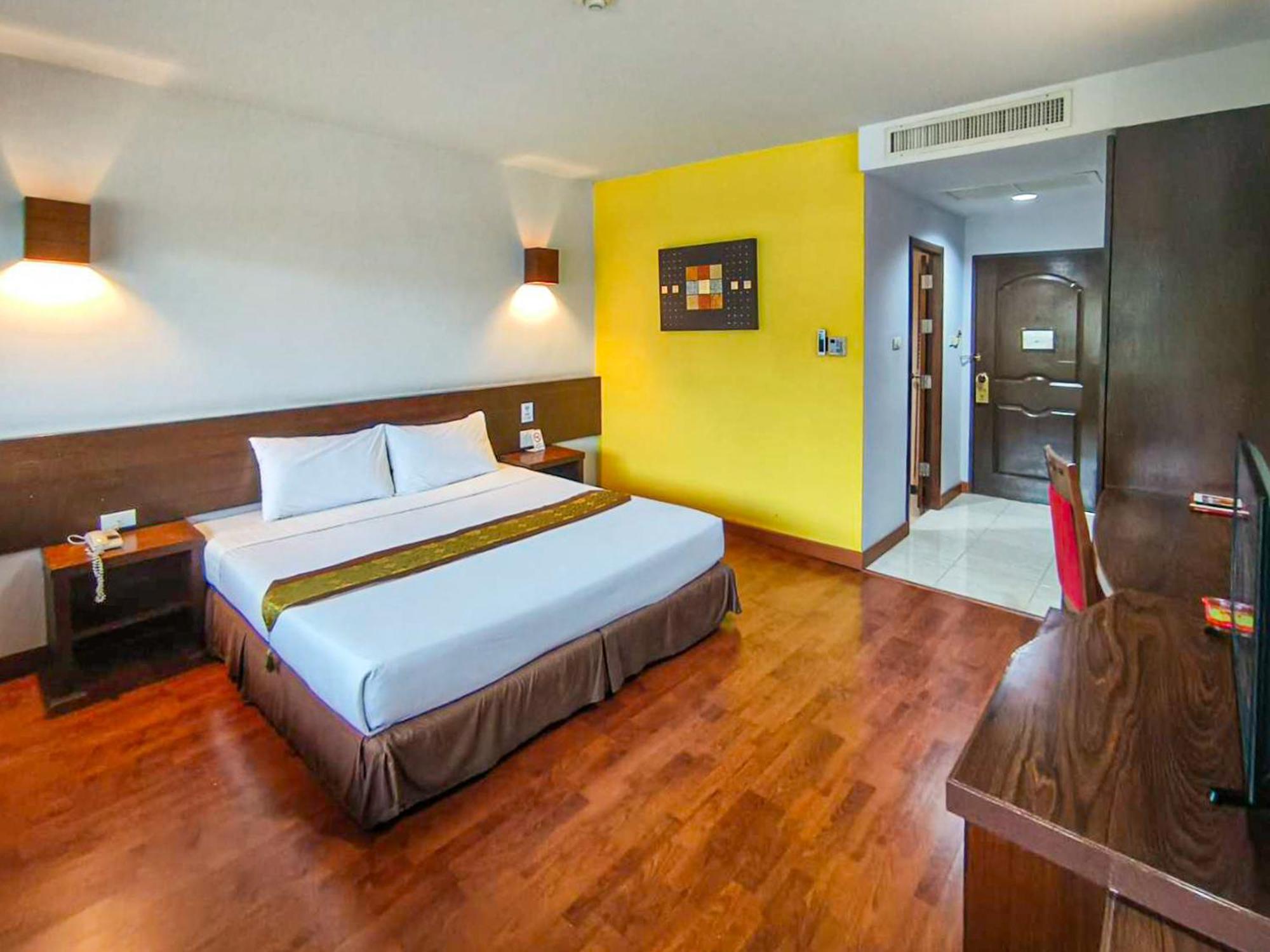 The Ligor City Hotel Накхон Си Тамарат Екстериор снимка