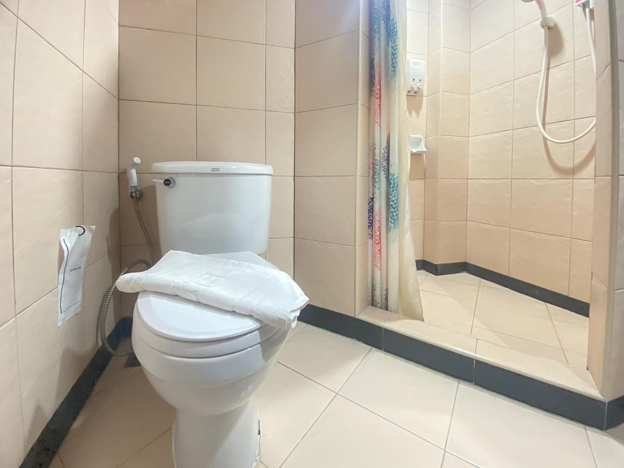 The Ligor City Hotel Накхон Си Тамарат Екстериор снимка