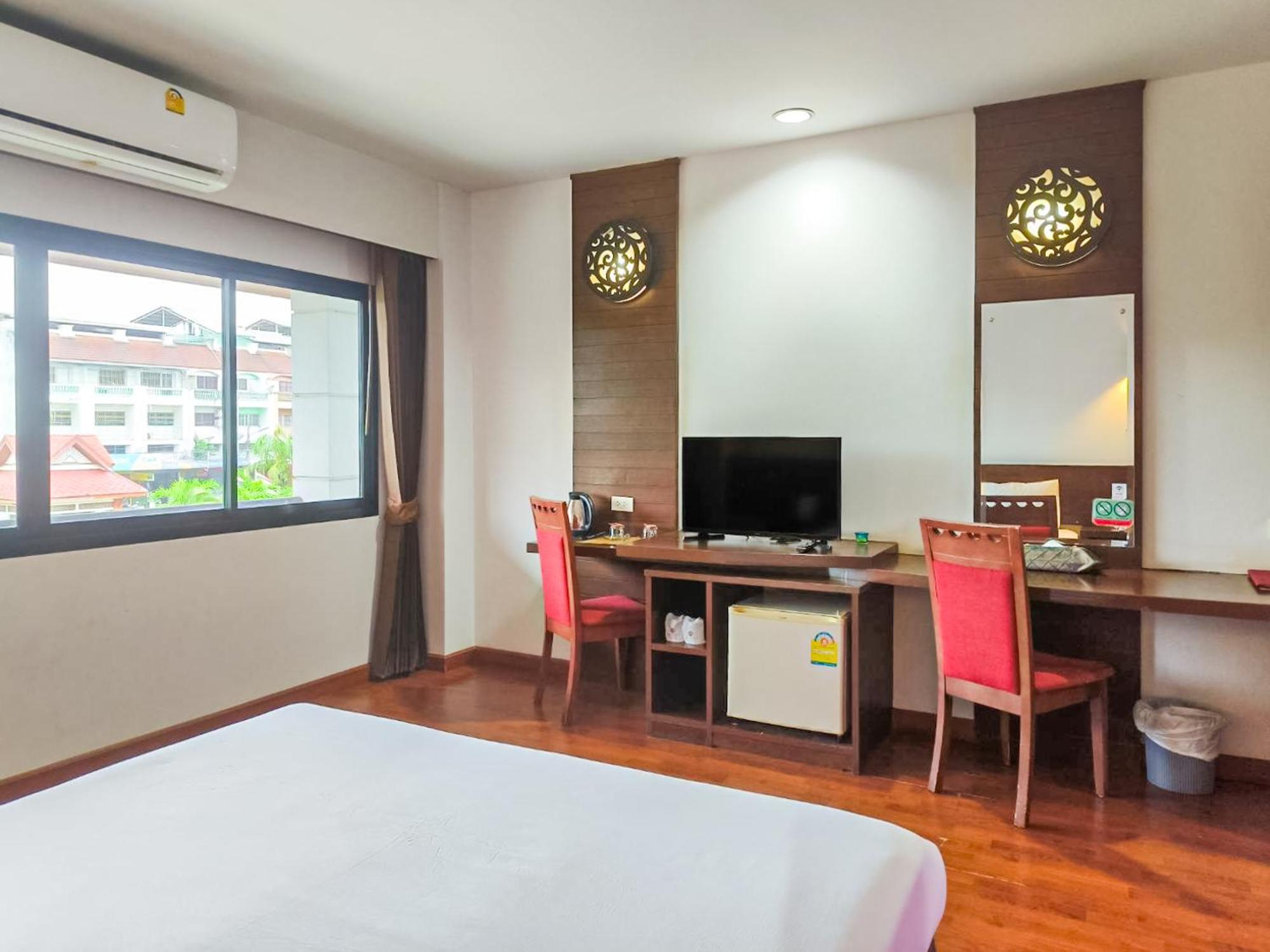 The Ligor City Hotel Накхон Си Тамарат Екстериор снимка
