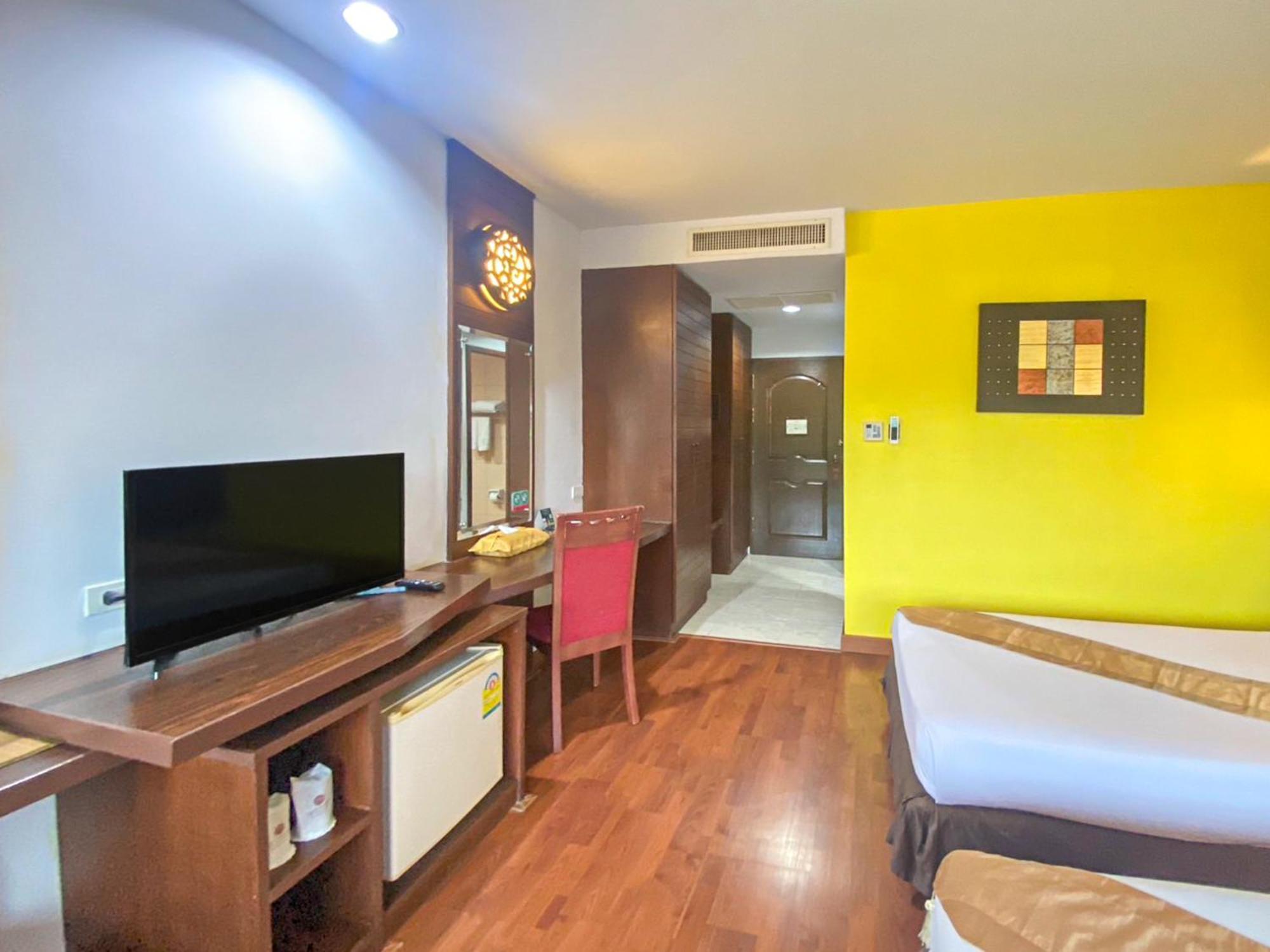 The Ligor City Hotel Накхон Си Тамарат Екстериор снимка